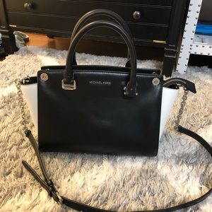 Michael kors handbag with additional Color swap